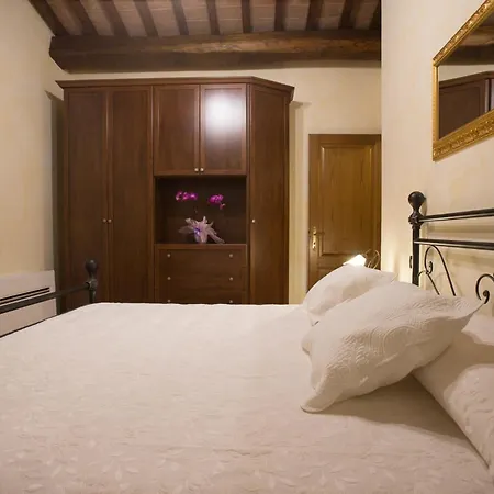 Borgo Dei Gigli Farm stay Lamporecchio