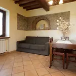 Alloggio per agriturismo Borgo Dei Gigli *