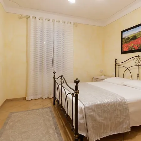 Agroturismo Borgo Dei Gigli *